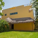 Beautiful Private Villa for 16 PAX with garden, BBQ&pool, Playa del Carmen